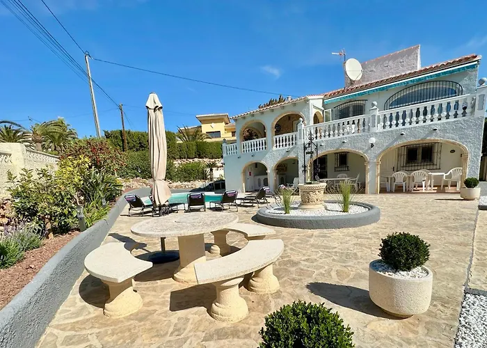 Sunny Apartment In A Cosy Villa With Shared Swimming Pool