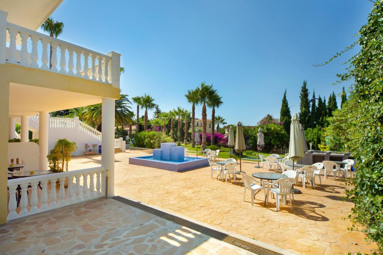 Carrio Sol - Monty's 4*