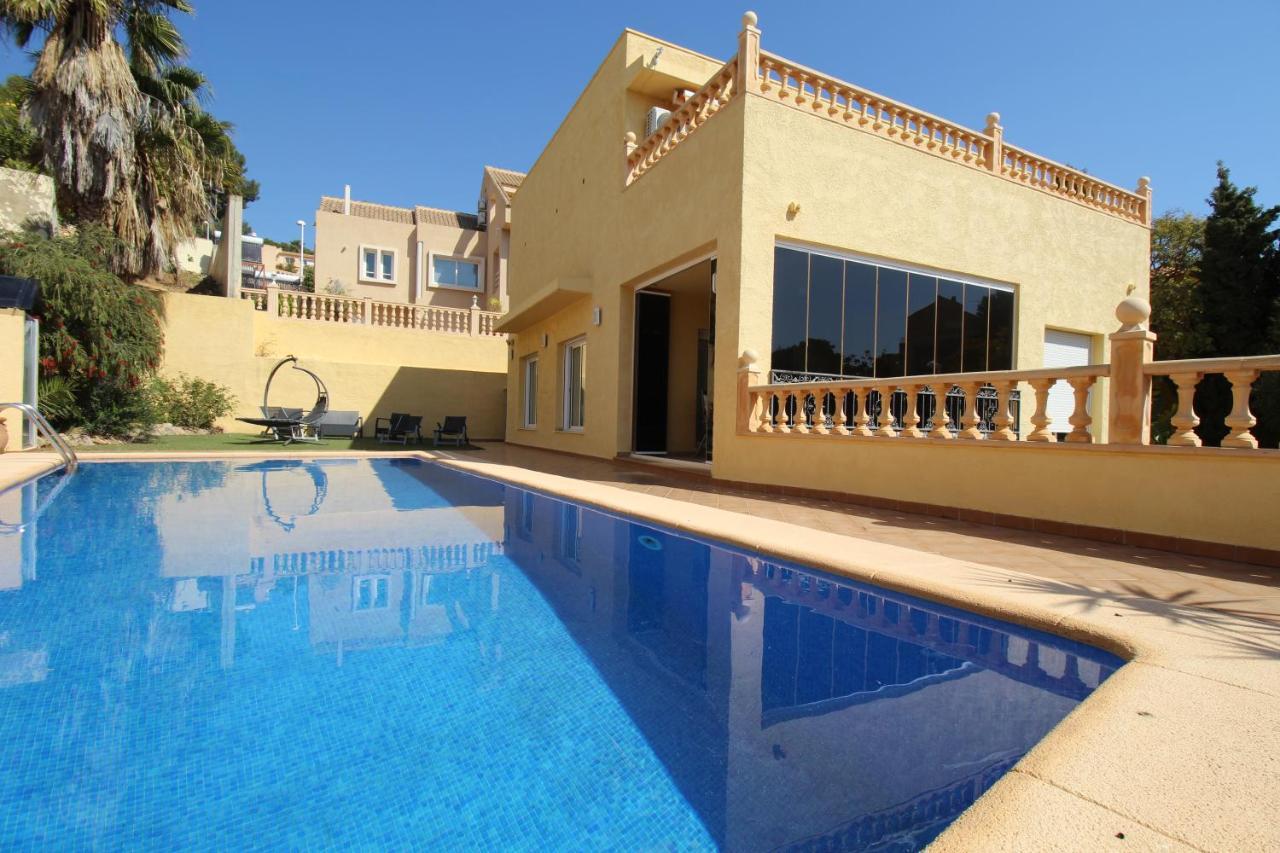 Elvira Manzanera-calpe * Calpe
