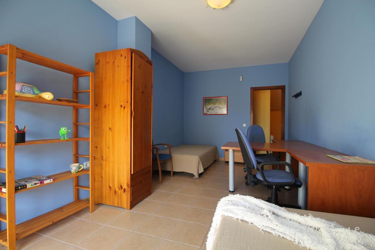 Elvira Manzanera-calpe Villa