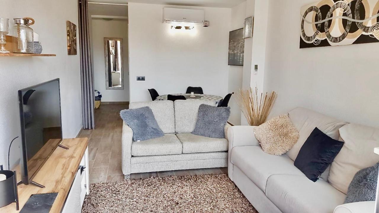 Apolo 7 2 Bed Apart *