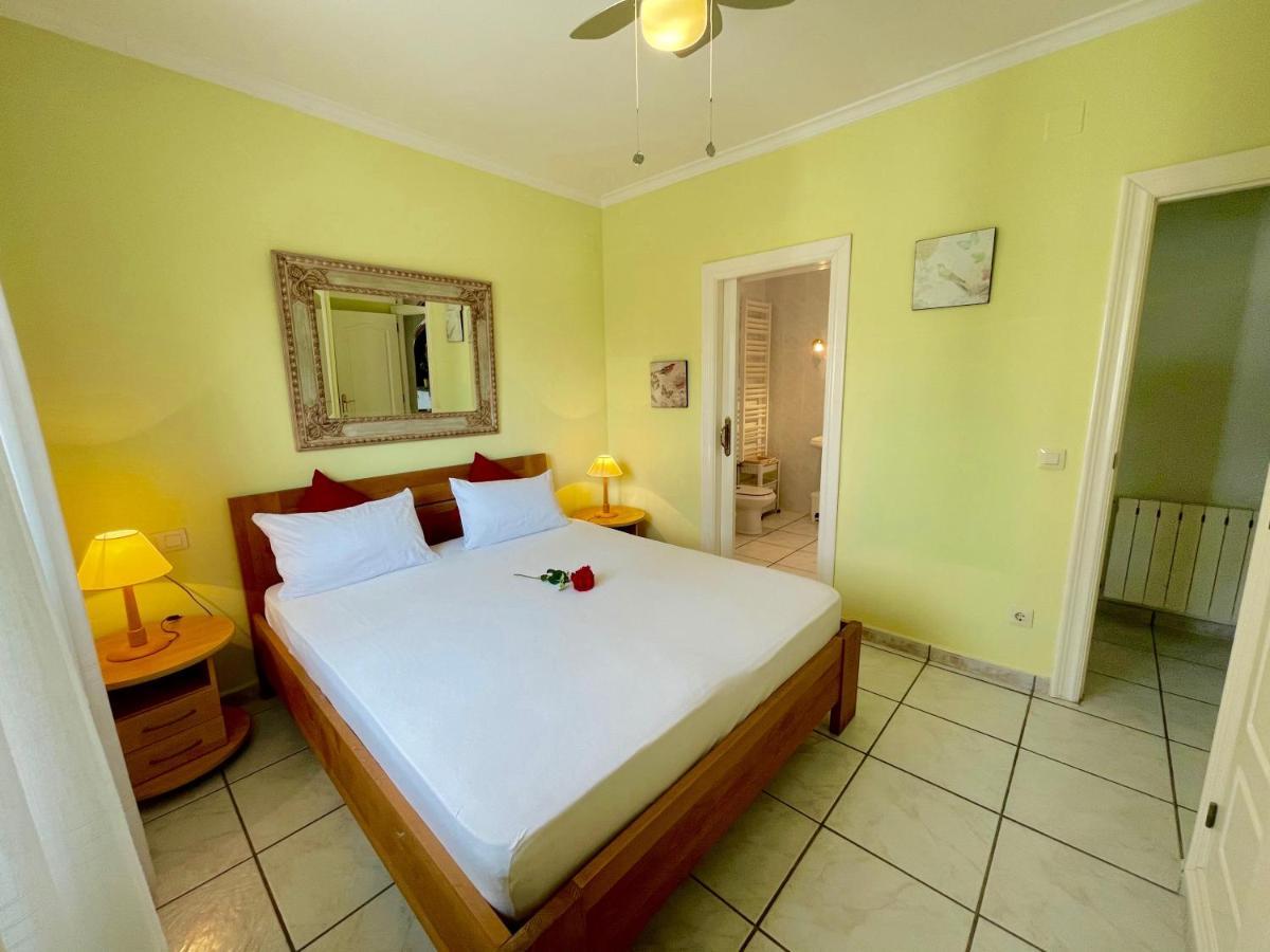 Villa Gran Palmeras With Private Pool & Amazing View Calpe