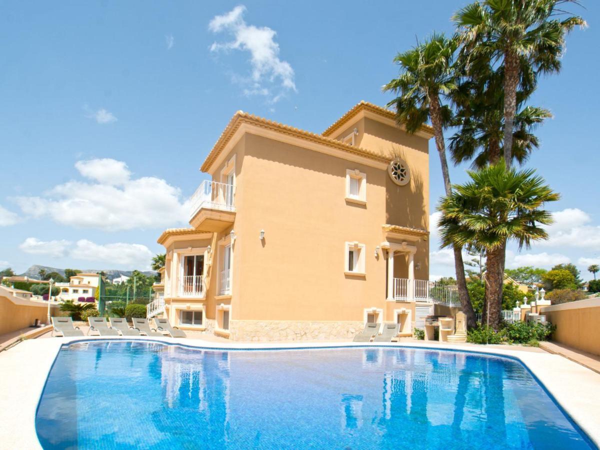 Nadaltenis By Interhome Villa
