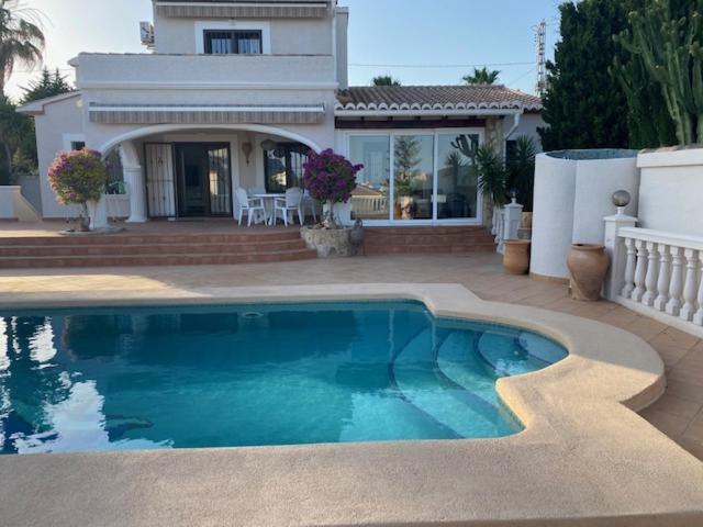 Villa The