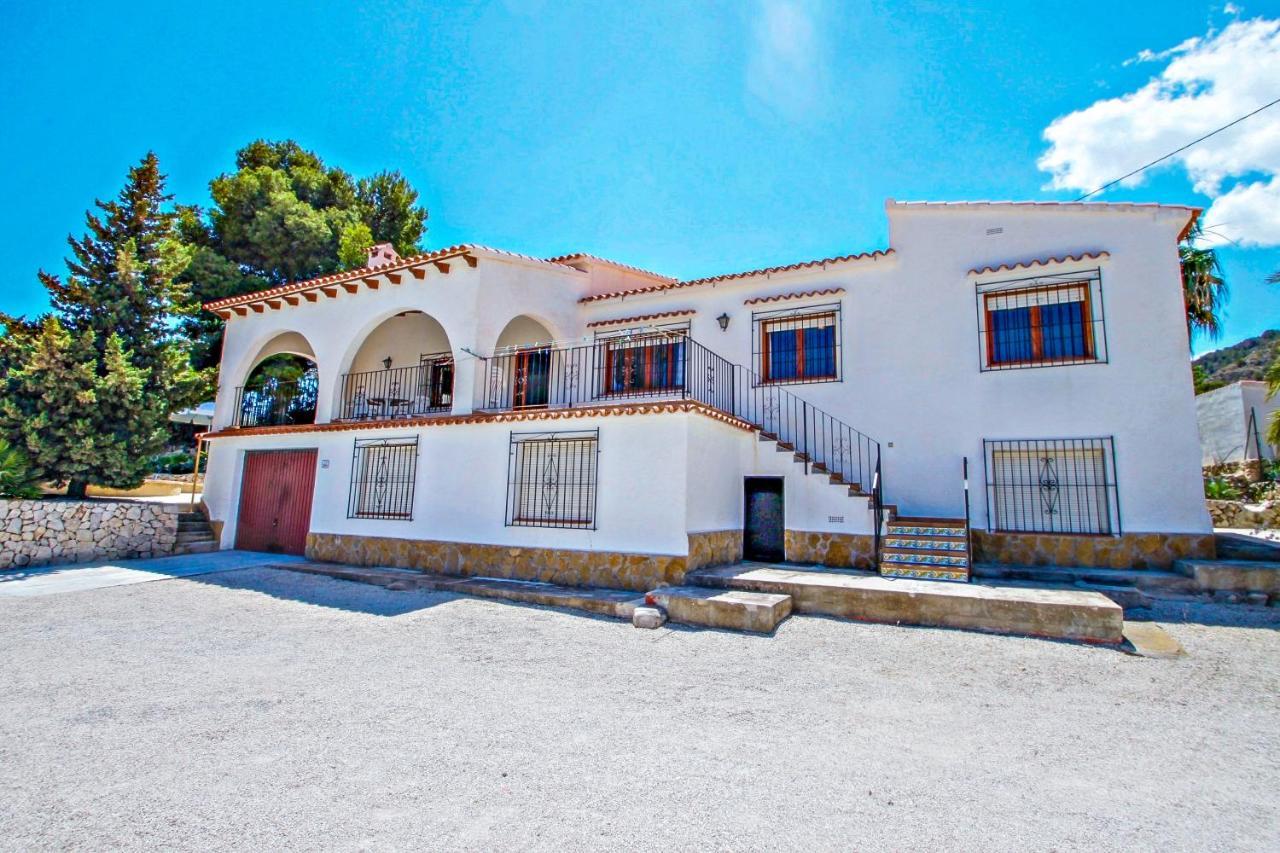 Laura-29a - Pretty With Garden And Private Pool In