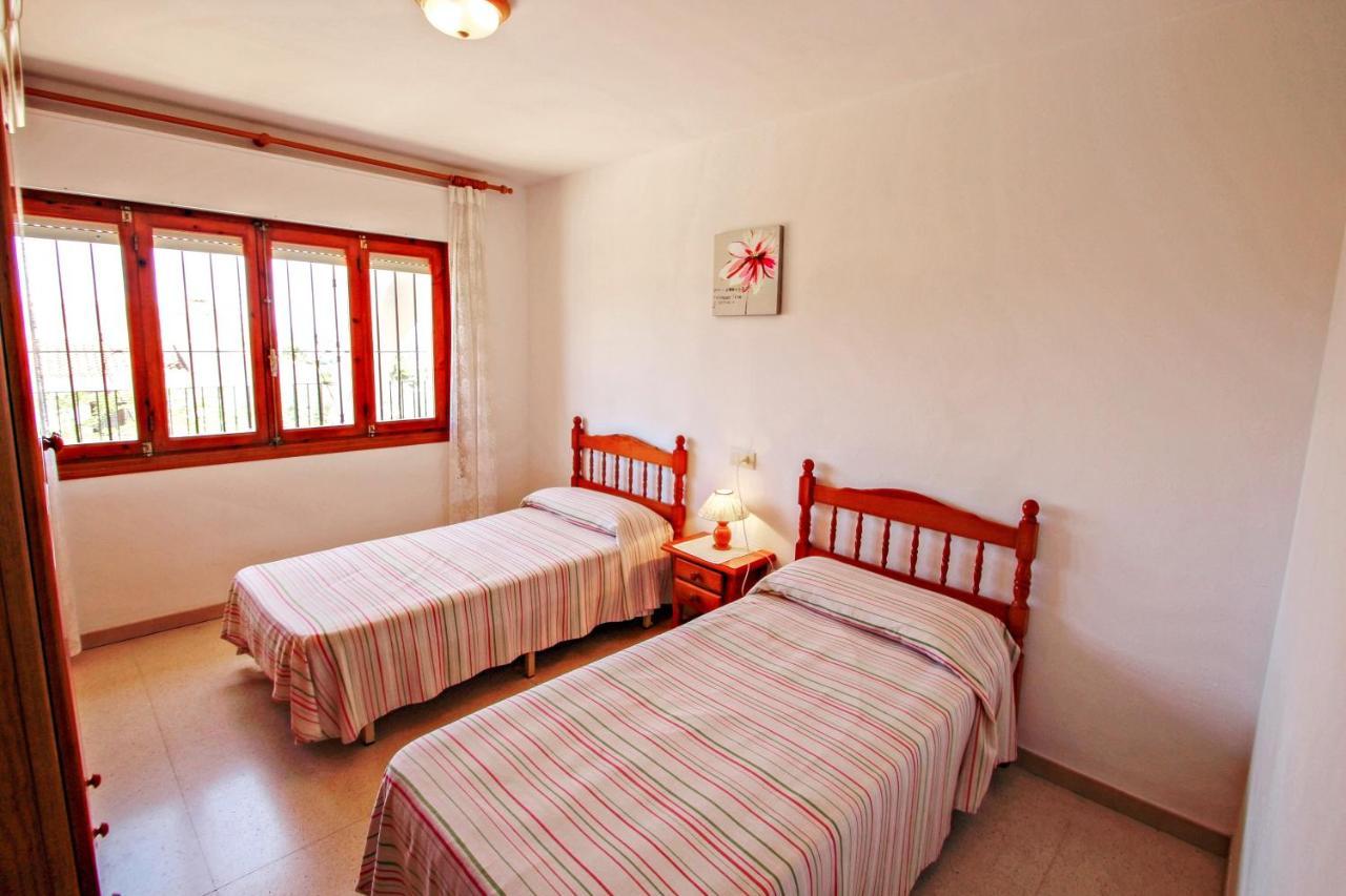 Laura-29a - Pretty With Garden And Private Pool In Villa *