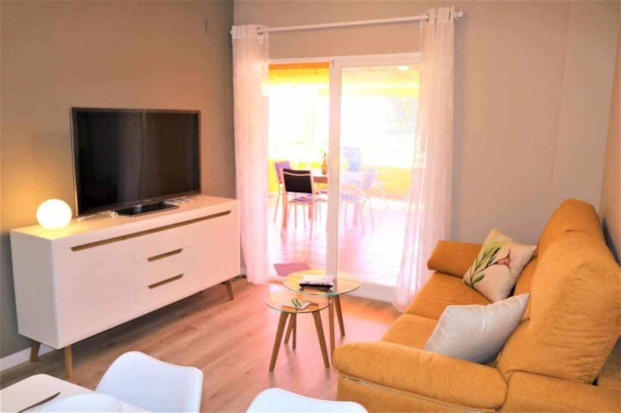 51b Apto Primera Línea De Playa Apartamento