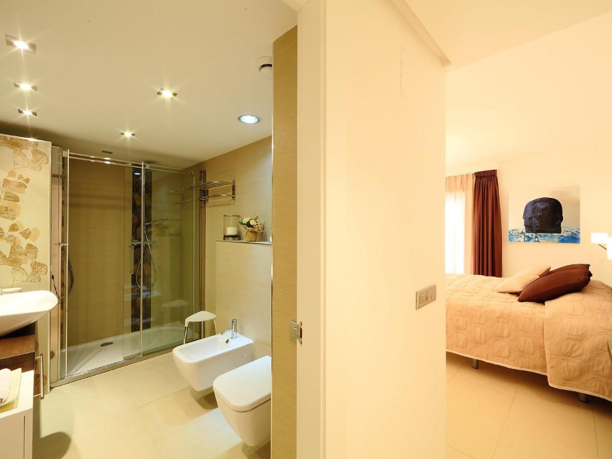 Esmeralda-1 By Interhome *