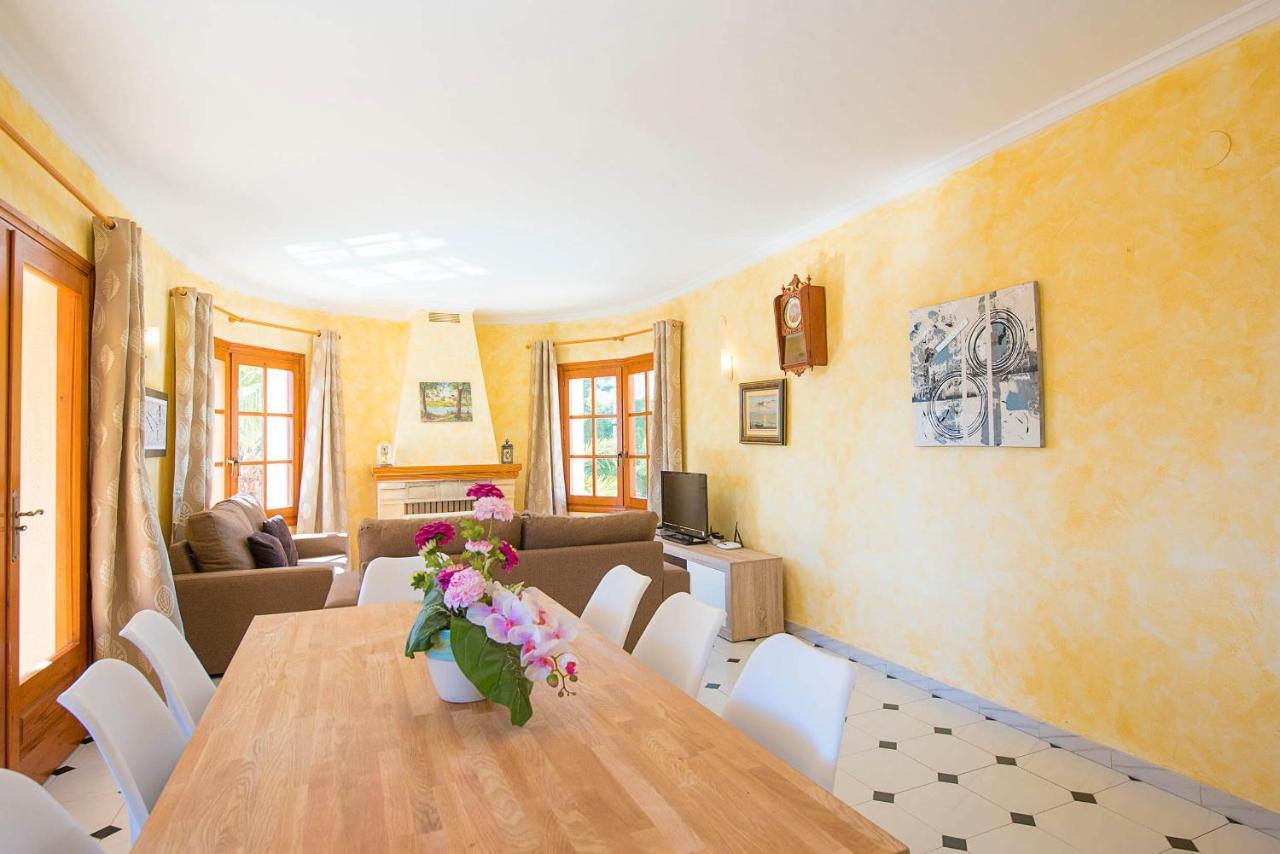 Villa Devis - Plusholidays *