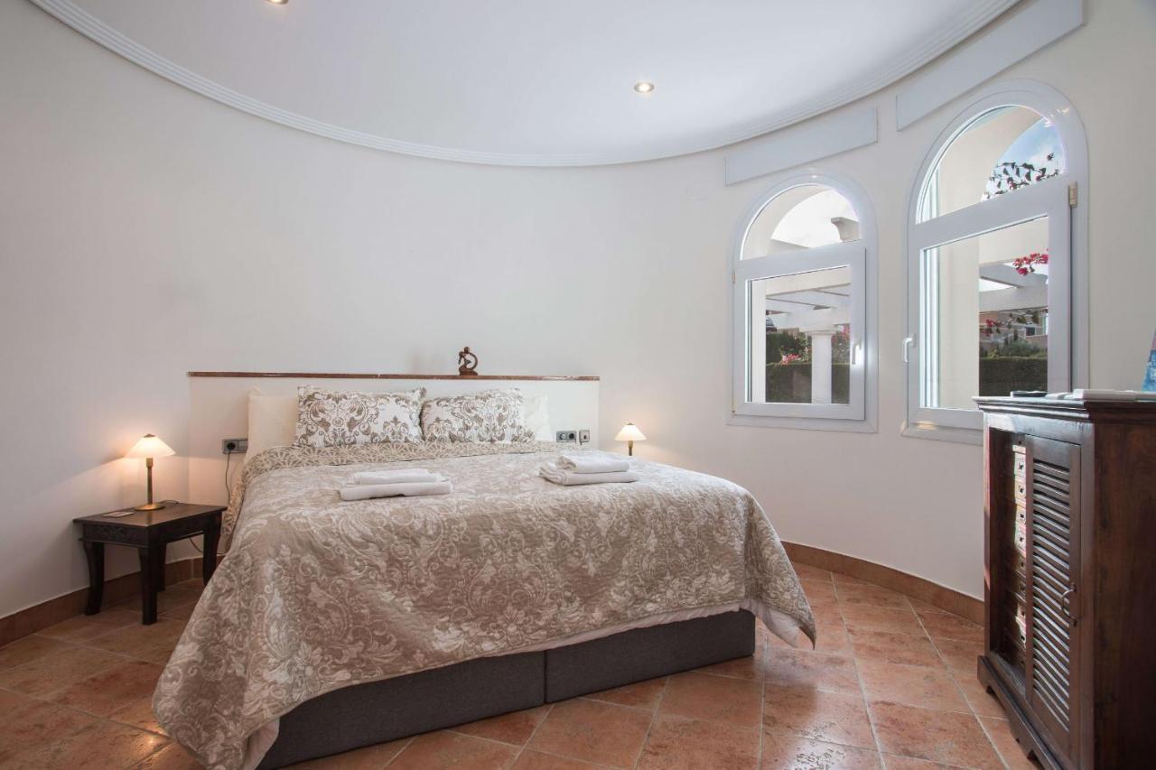 Yoko - Plusholidays Calpe