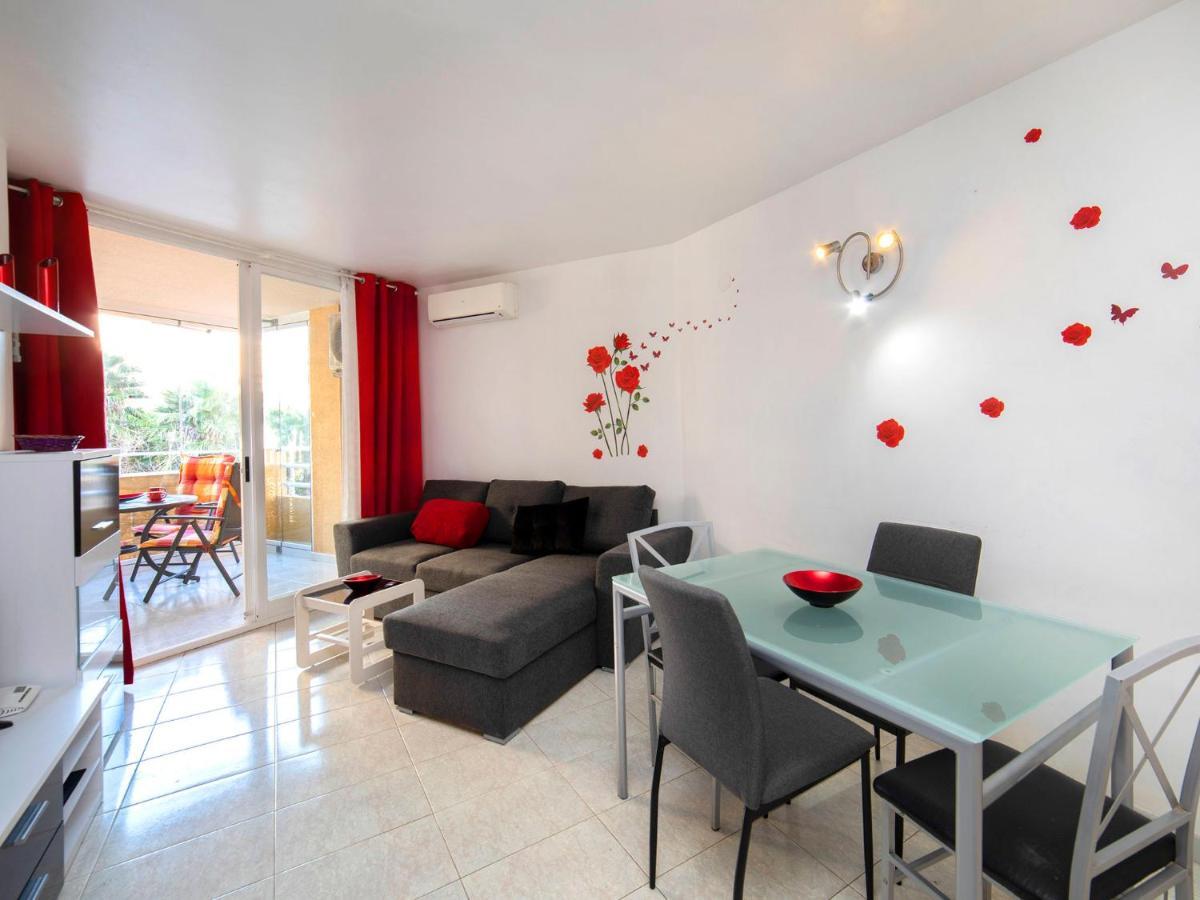 Apolo Vii-3 By Interhome