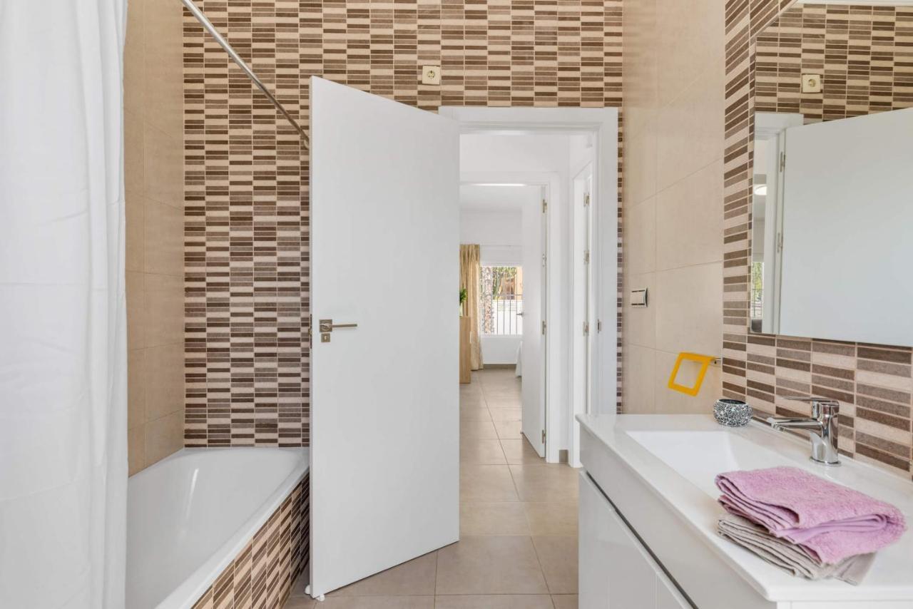 Villa Escriva - Plusholidays
