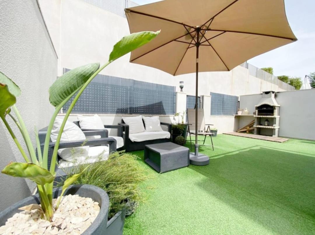 Precioso Bungalow Luminoso Con Piscina Y Terraza. Holiday home
