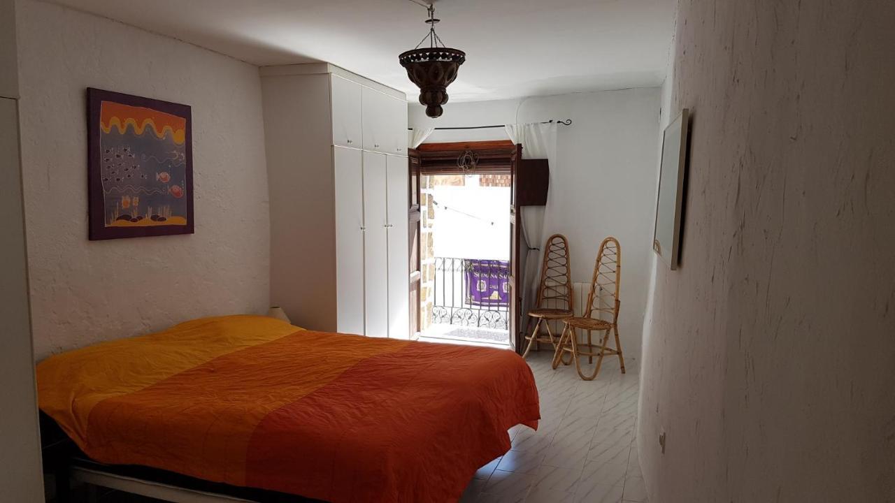 Gemuetliches Altstadthaus Am Kirchplatz In Apartment