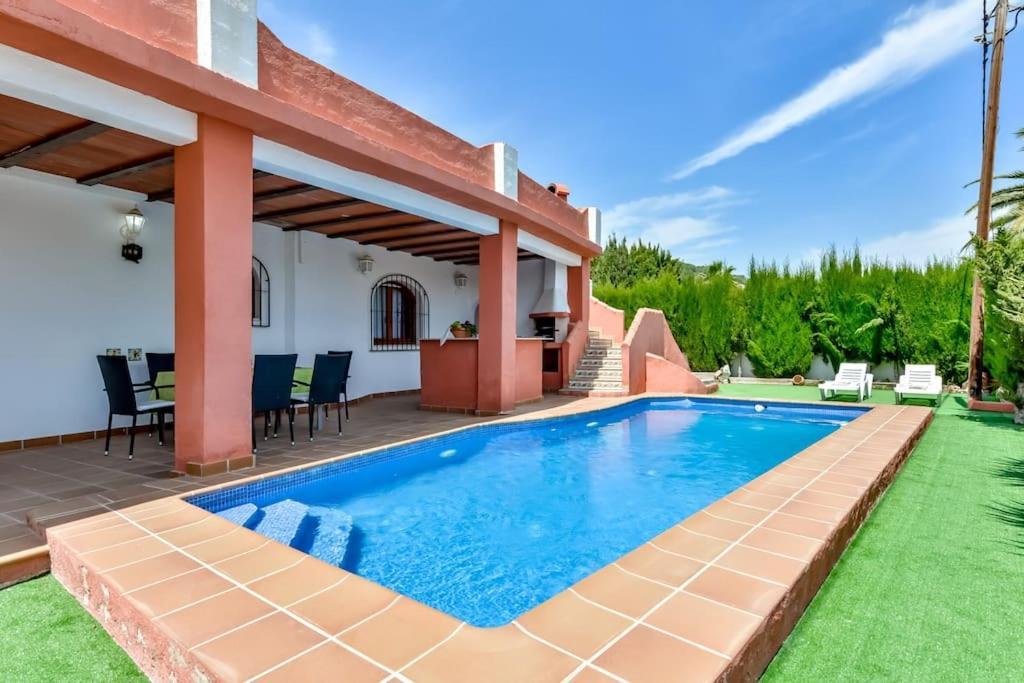 Guzman - Mouna Villa *