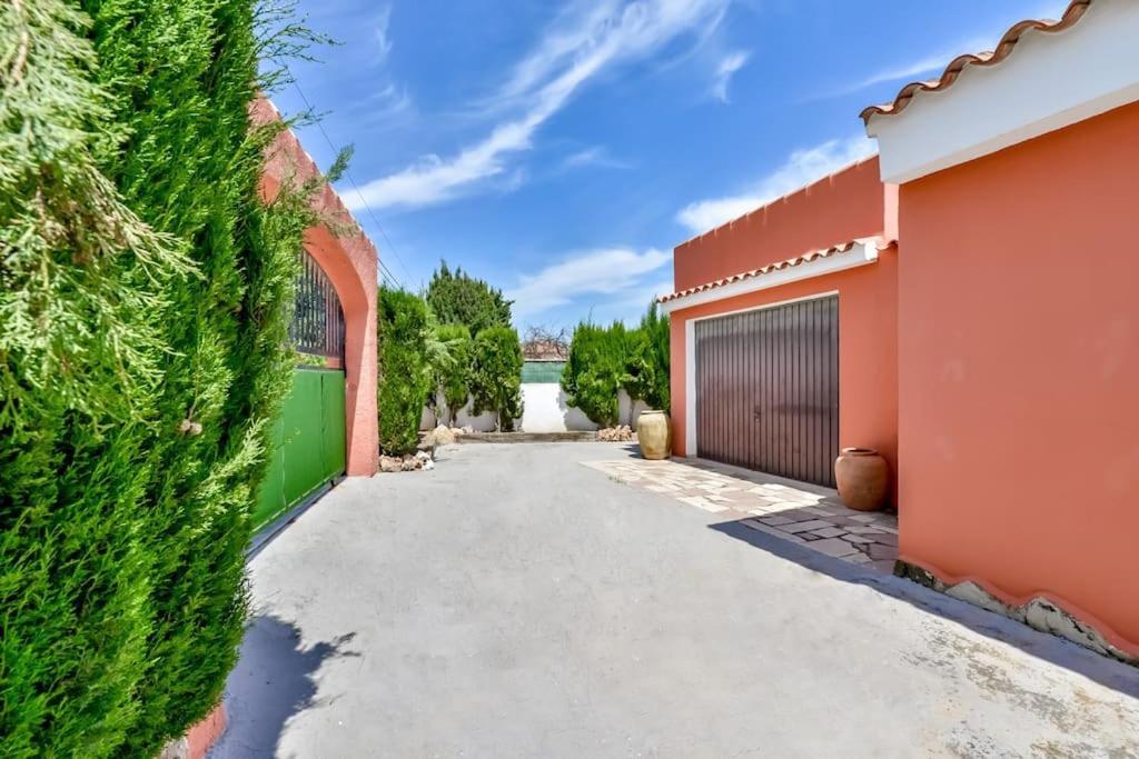 Guzman - Mouna Villa *