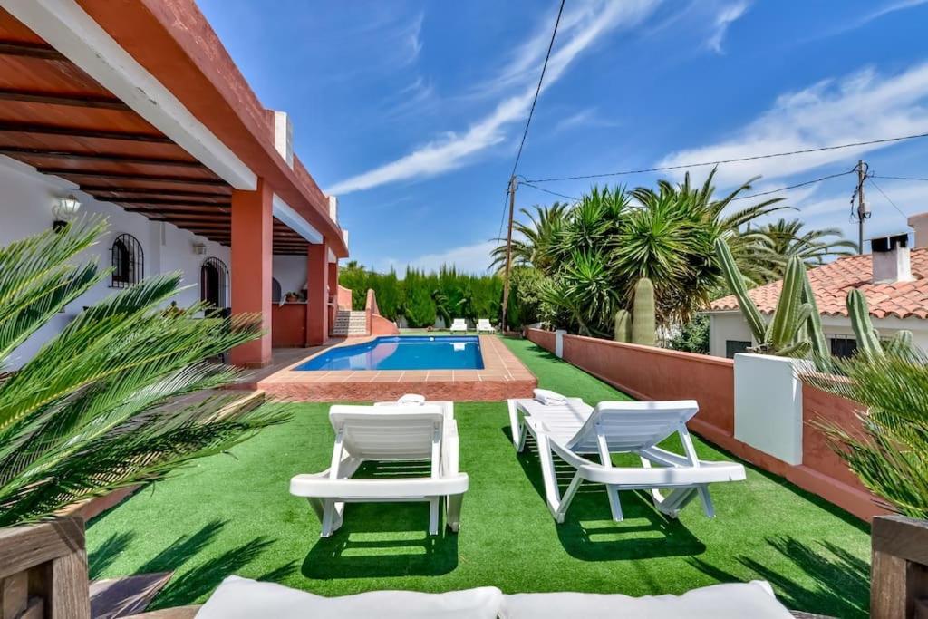 Guzman - Mouna Villa Calpe