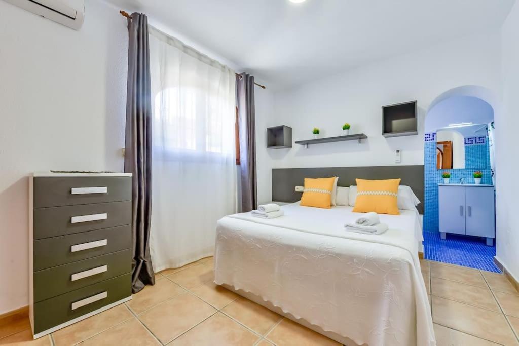 Guzman - Mouna Villa