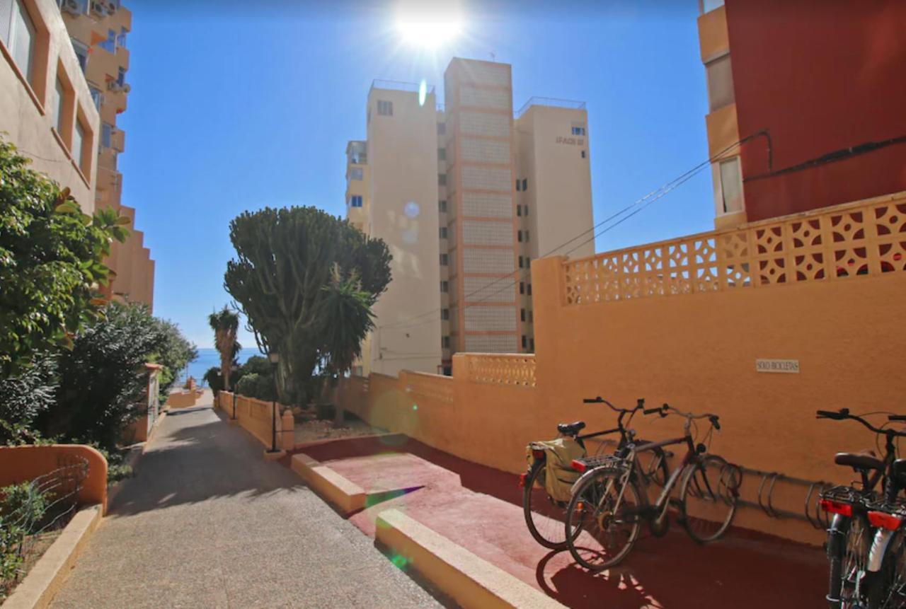 Bonito Estudio Frente Al Mar Con Piscina Calpe