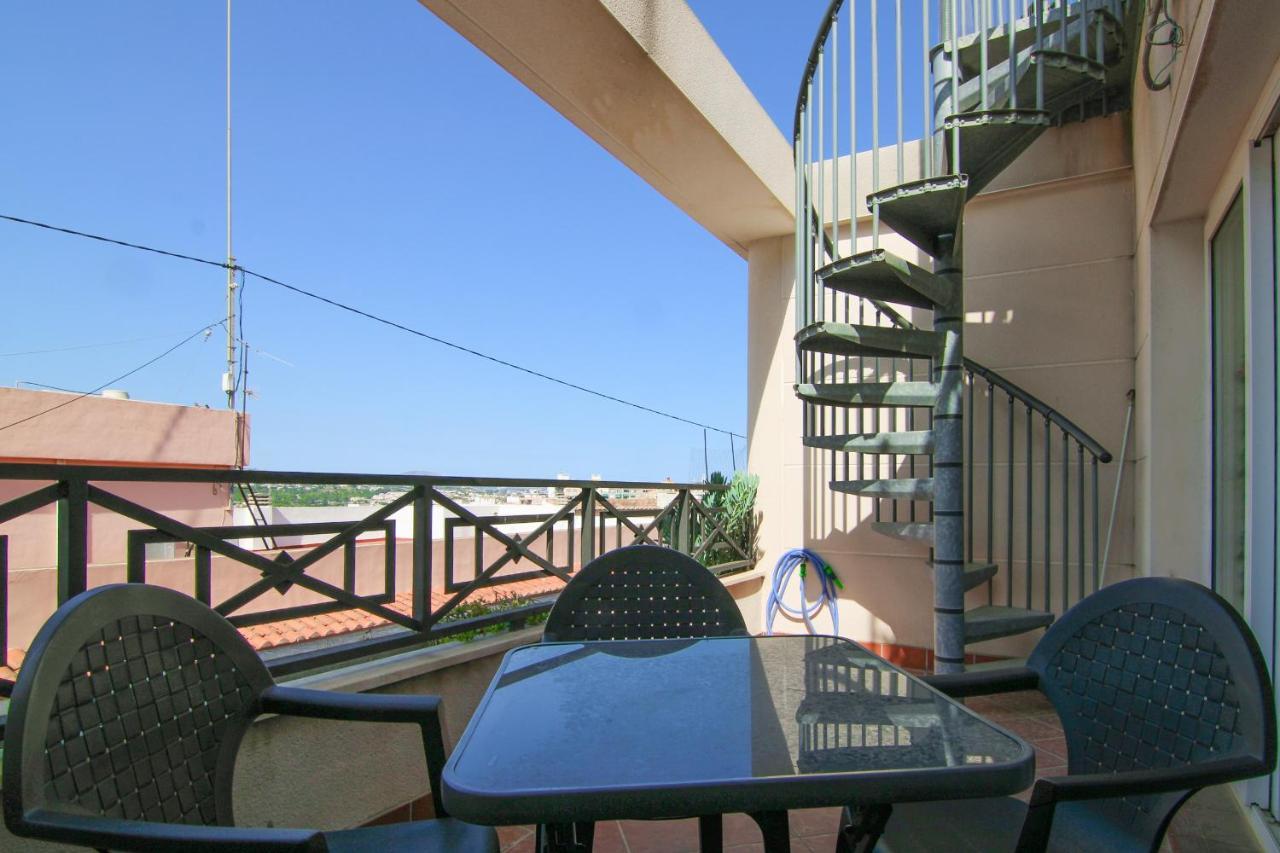 Apartment Con Amplia Terraza Y Piscina - Bahia *