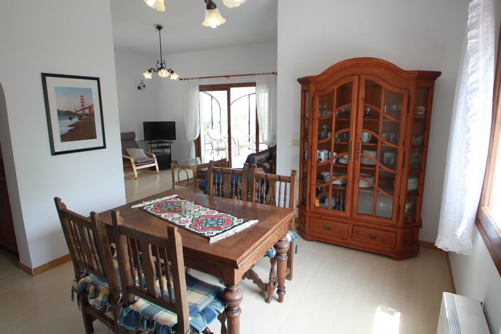 Villa Sara - Sea View With Private Pool In