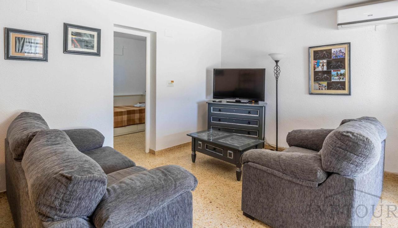 Inftour La Fustera Holiday home *