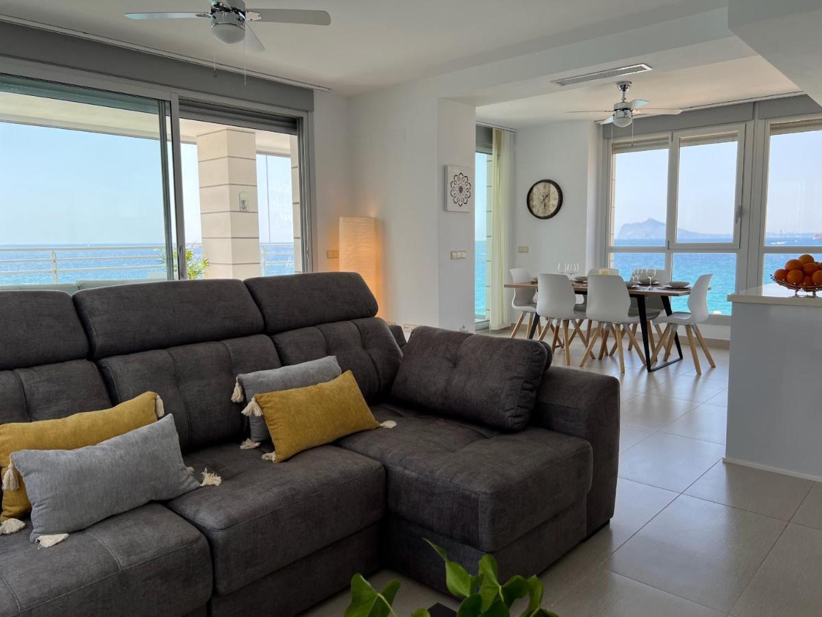 Exclusive On The First Line, Apartamento