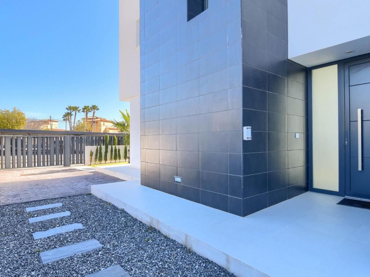 Villa Belvilla By Oyo Clem Calpe