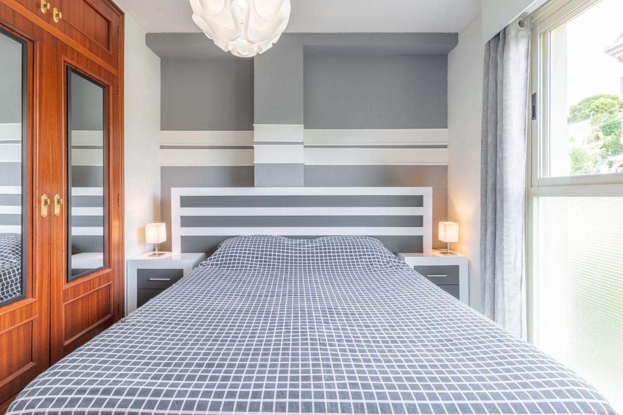 Zeus Apartment