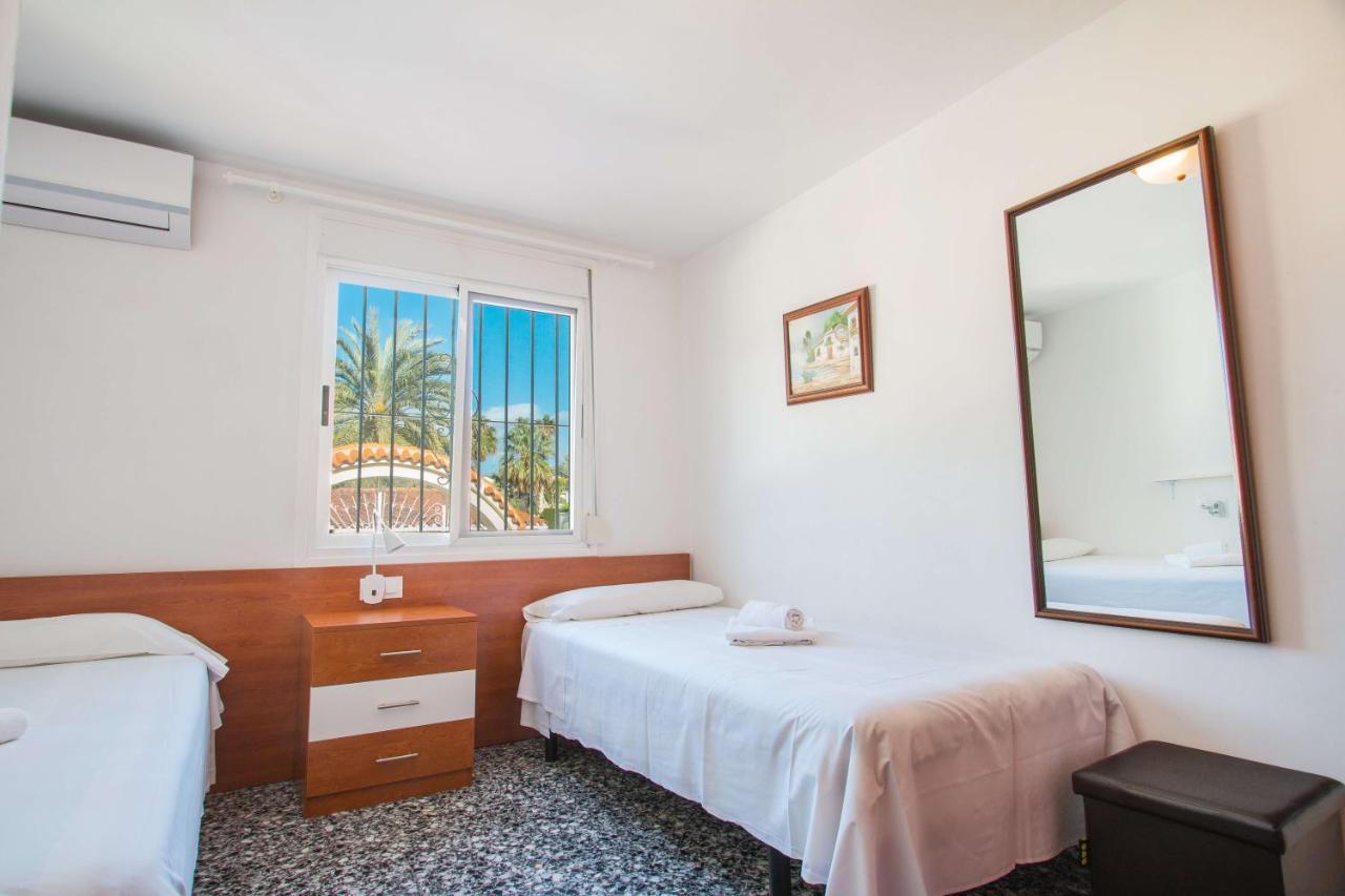 Corina - Plusholidays * Calpe