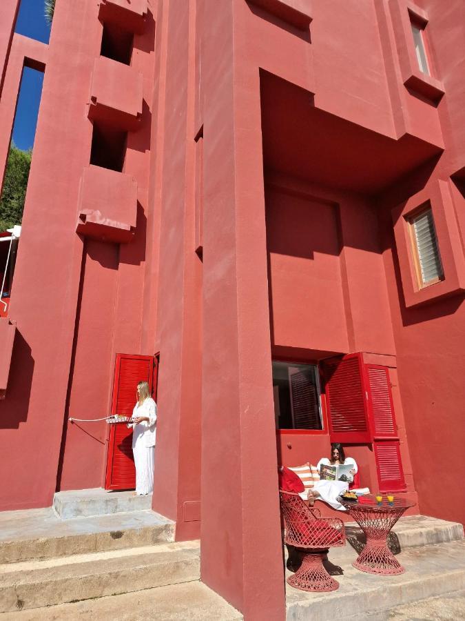 Apartment La Muralla Roja