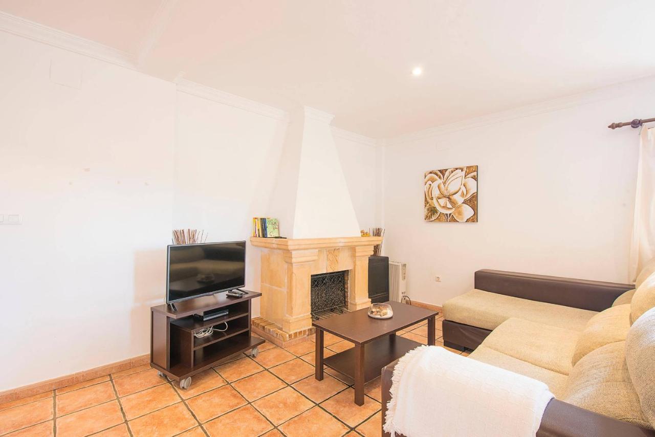 Cari - Plusholidays Calpe
