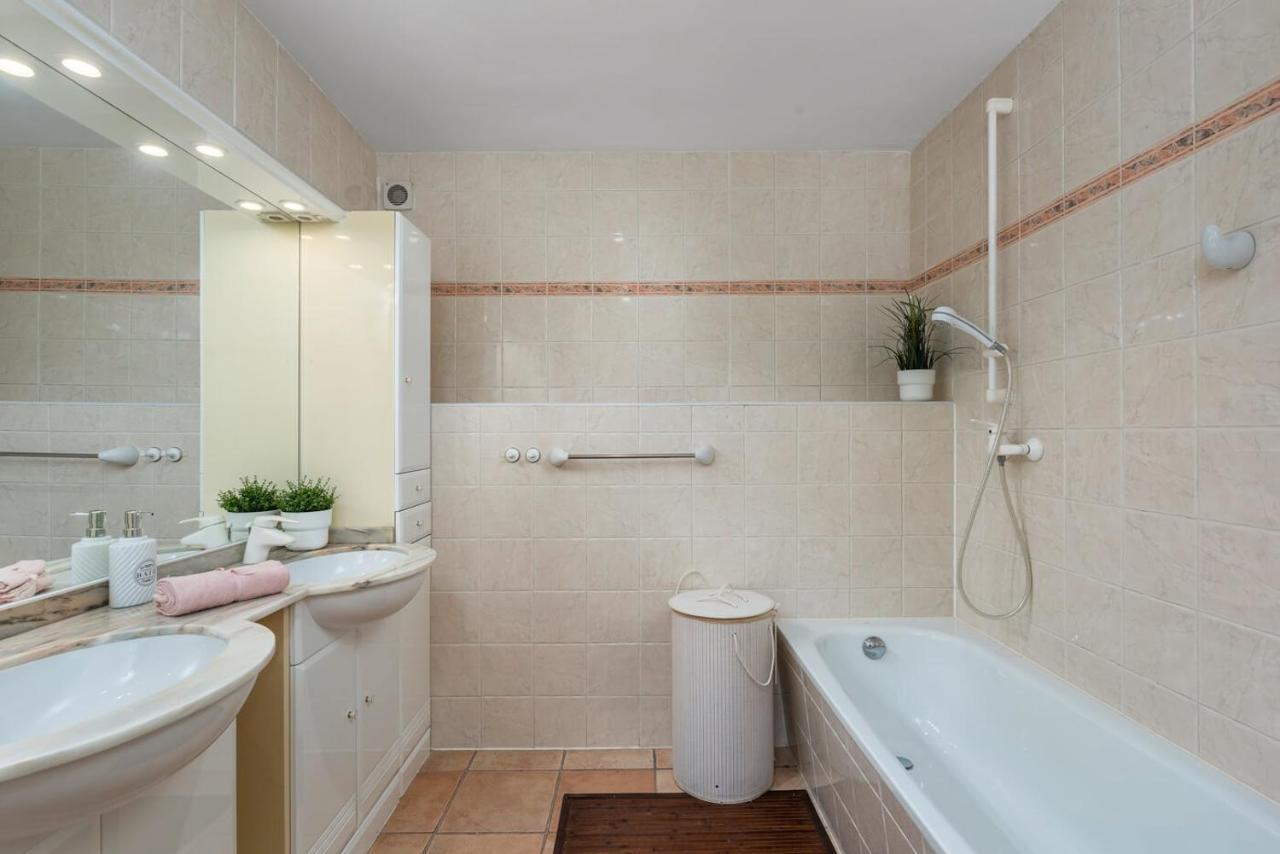Villa Jaconne - Plusholidays *
