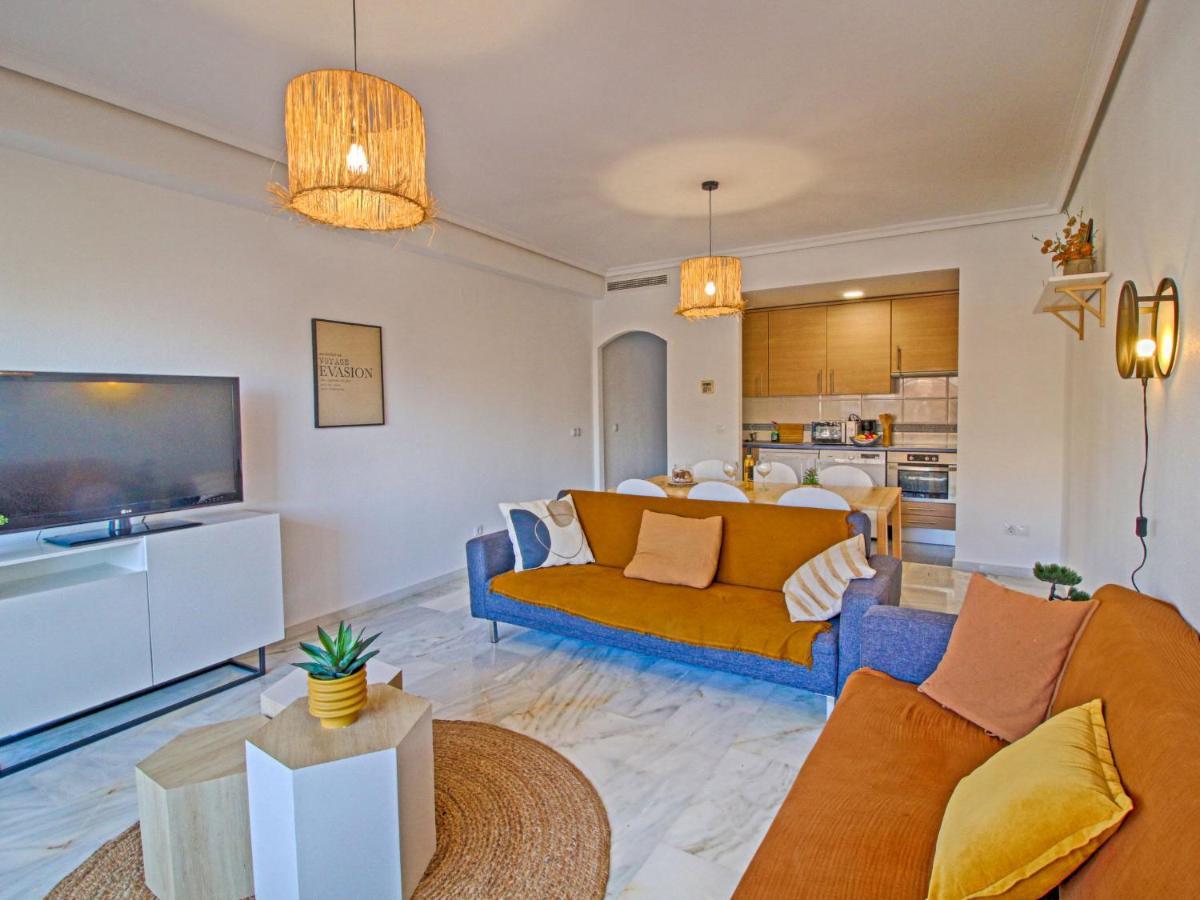 Bay-2 By Interhome