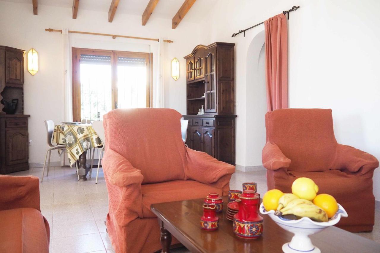 Cerca Playa Y Pueblo Con Piscina Grande Villa