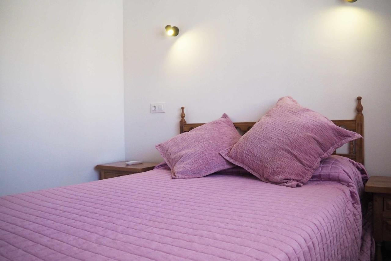 Cerca Playa Y Pueblo Con Piscina Grande Villa