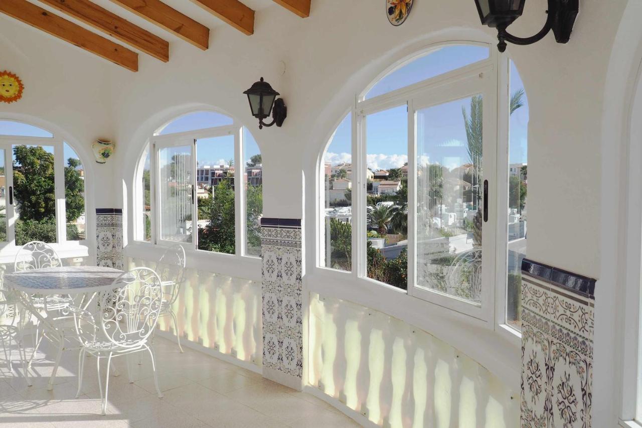 Cerca Playa Y Pueblo Con Piscina Grande Villa Calpe