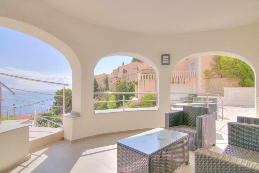 Villa With Private Pool - Mv 3806