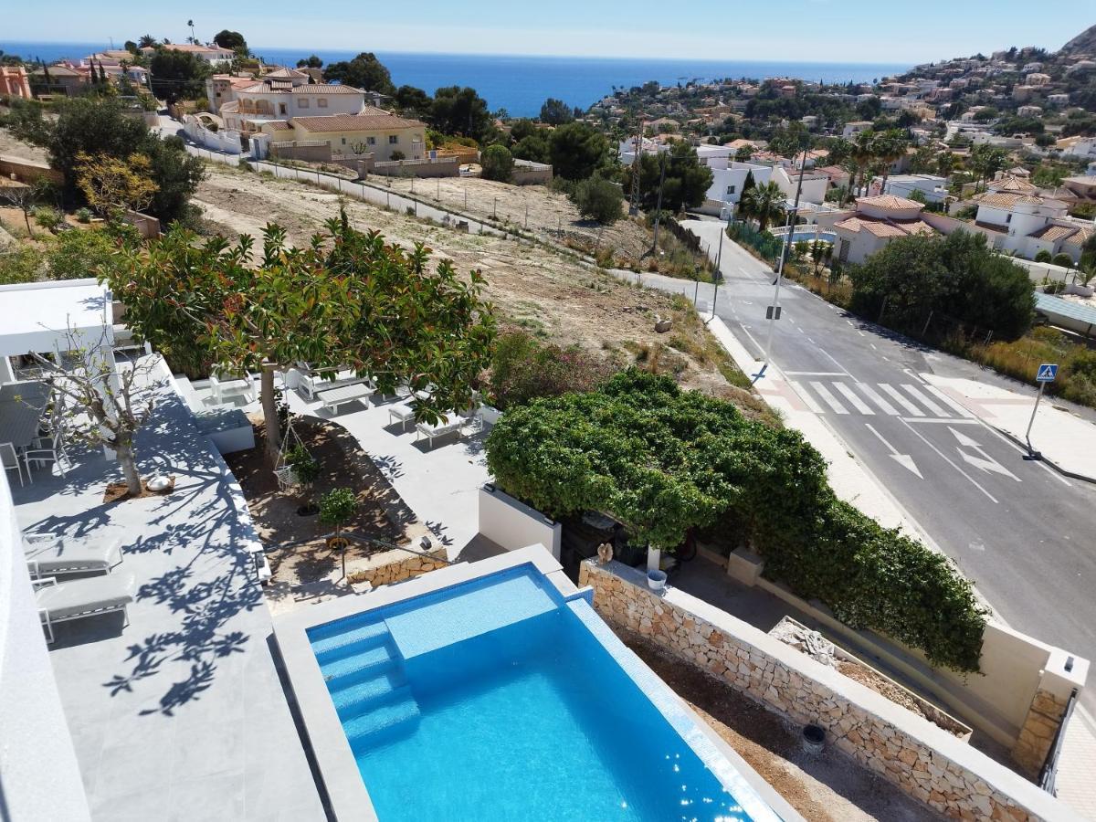 Modern Luxury Paradise Villa *