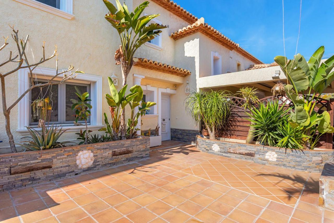 Karan - Plusholidays Villa