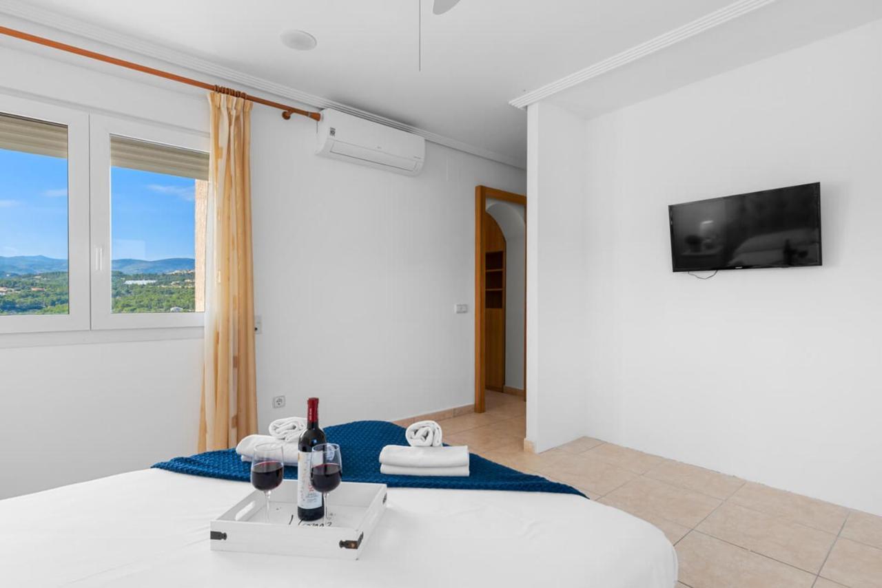 Karan - Plusholidays Villa