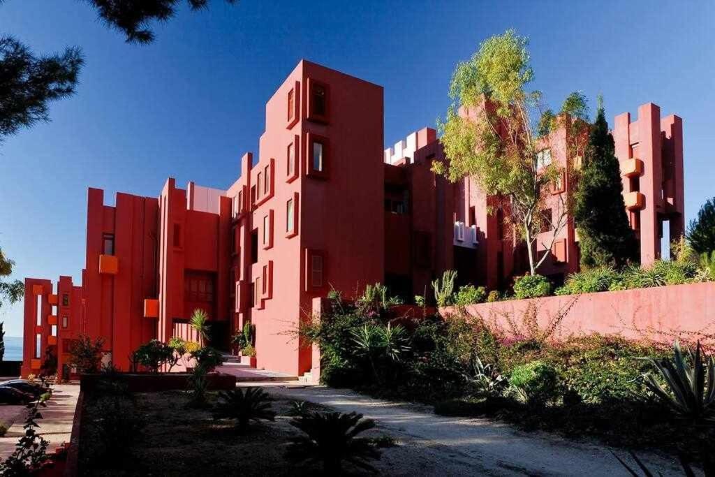 Unico En Muralla Roja - 0412 *