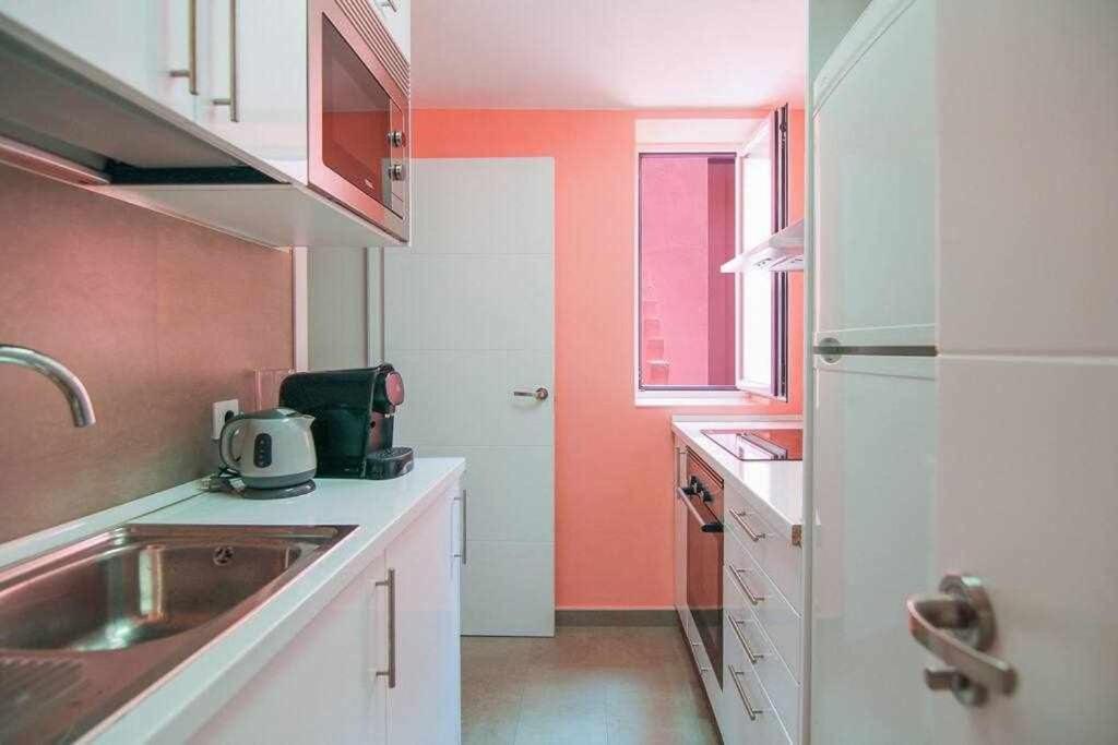 Unico En Muralla Roja - 0412 *