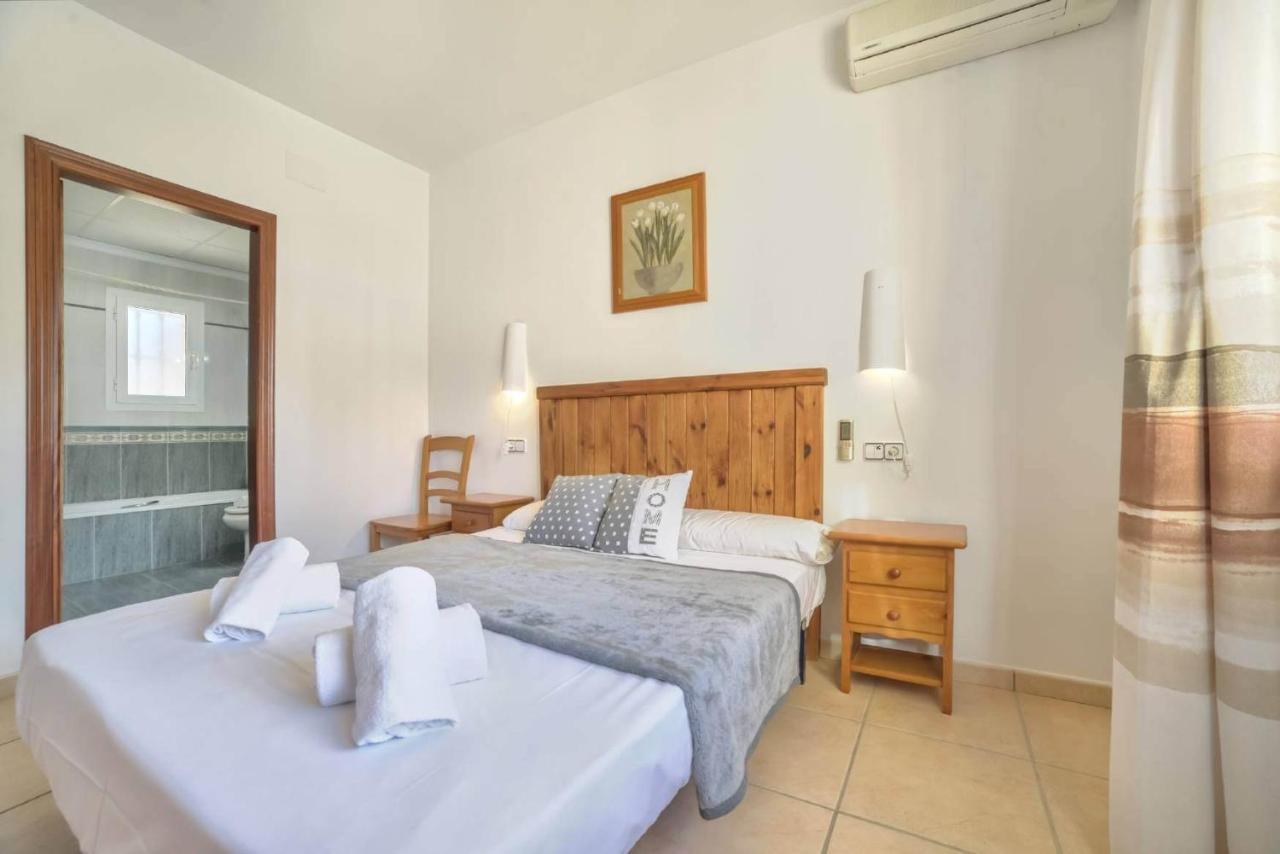 Jesica Villa *