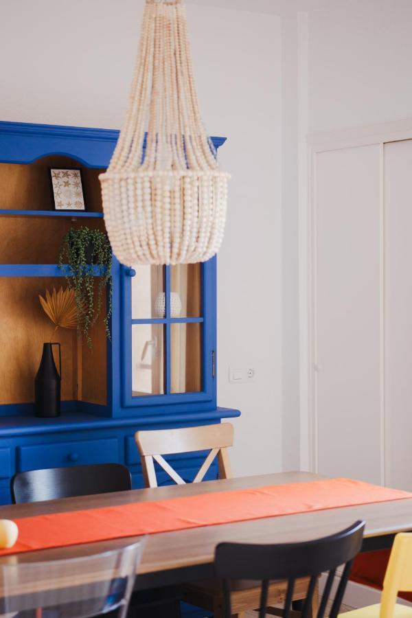 Miel. Centrico, Bonito, Comodo Apartment