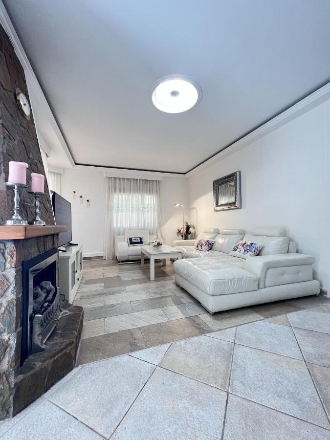 Espectacular Bajo Lirio Apartment