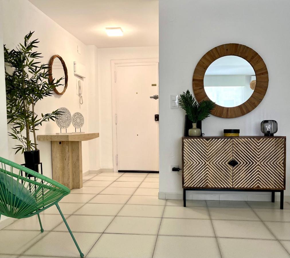 Modern On The With Pool Apartment