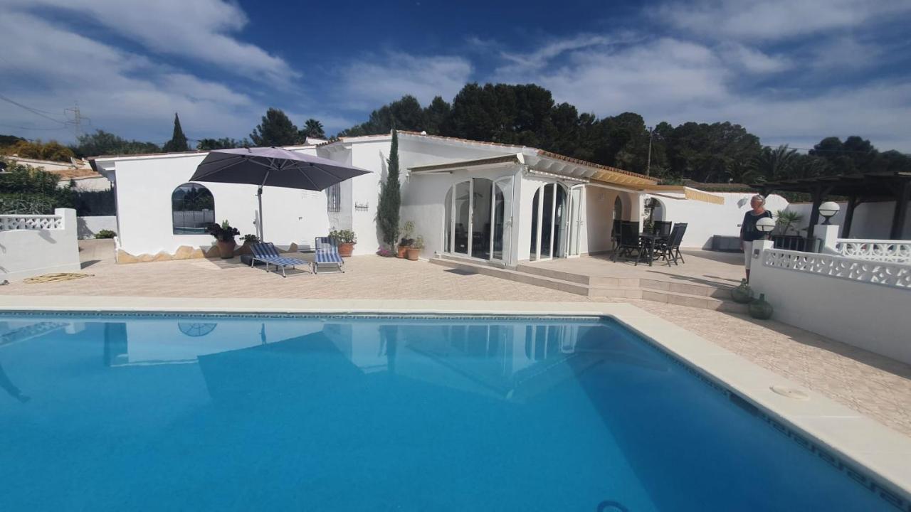 Villa Cheerful 2-bedroom With Private Pool *
