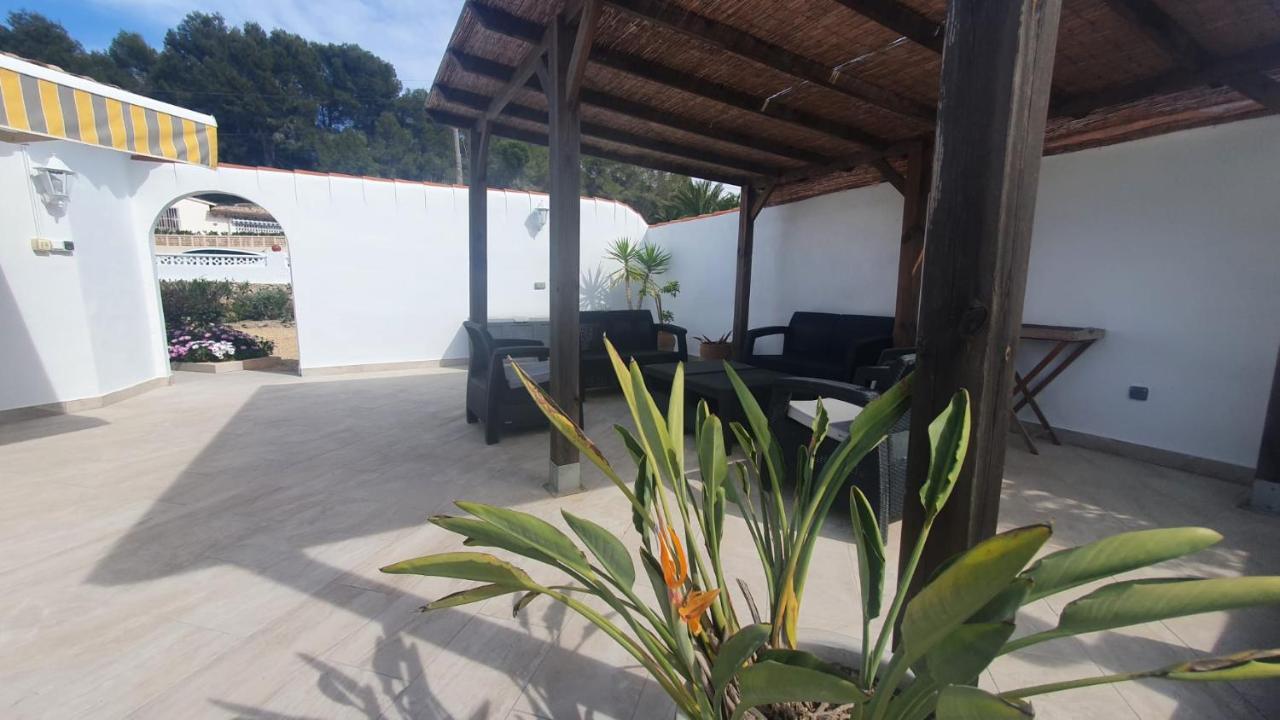 Cheerful 2-bedroom With Private Pool *