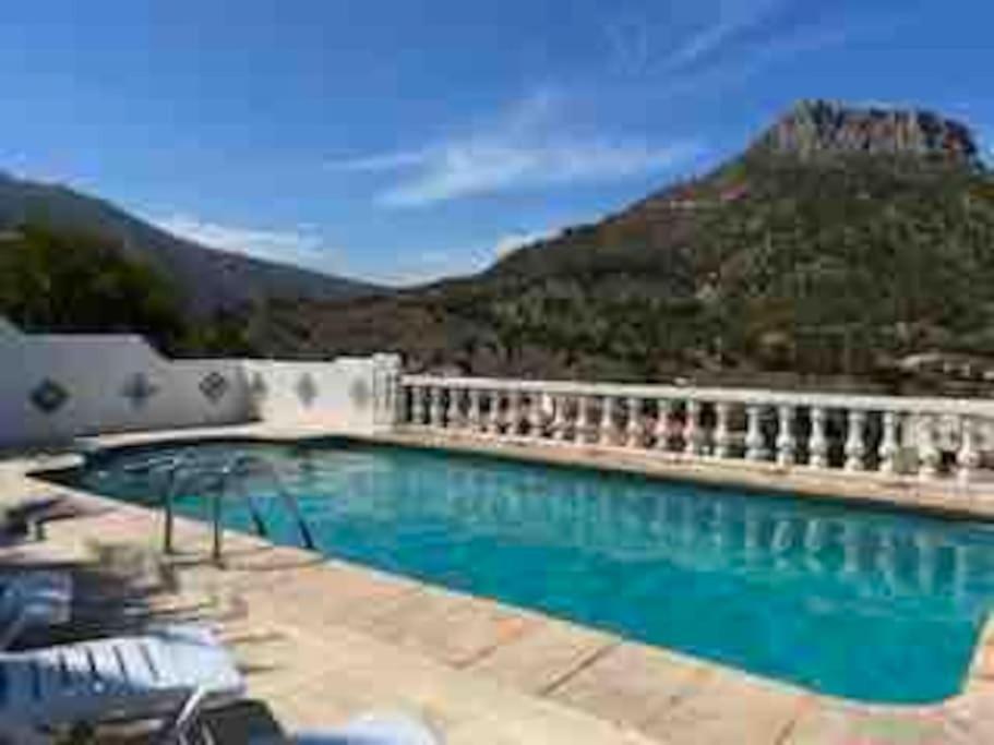 Marie Vue * Piscine * Clim * Parking * Smart Tv